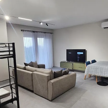 Seaside Escape - 50 M To Shore 2 Apartamento Golem (Tirana)