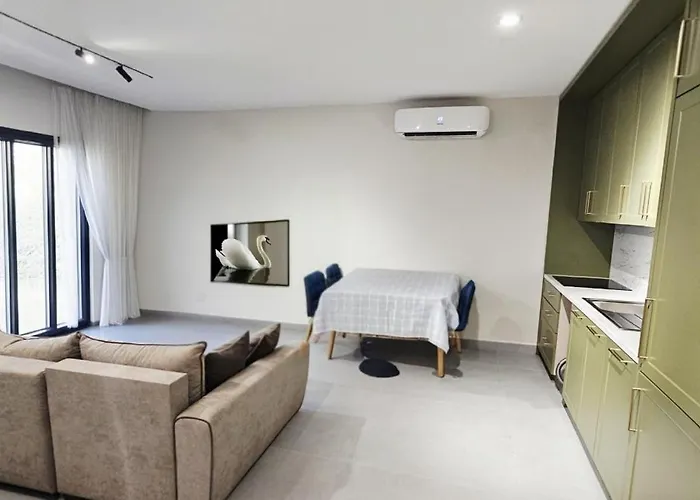 Seaside Escape - 50 M To Shore 2 ゴーレム