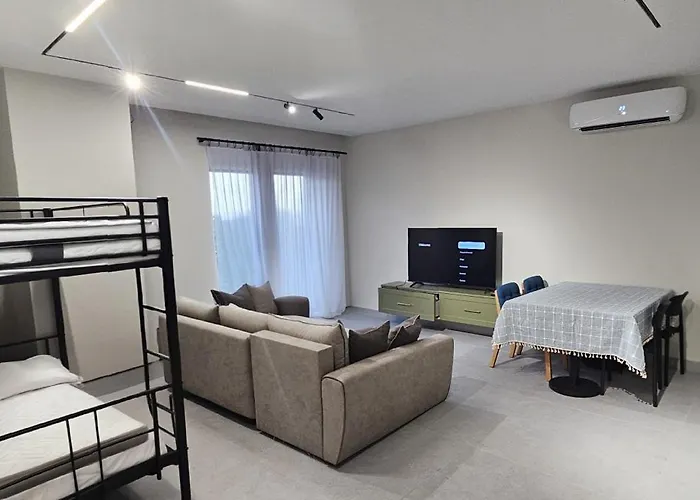 Seaside Escape - 50 M To Shore 2 アパート ゴーレム