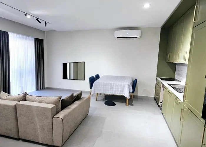 Seaside Escape - 50 M To Shore 2